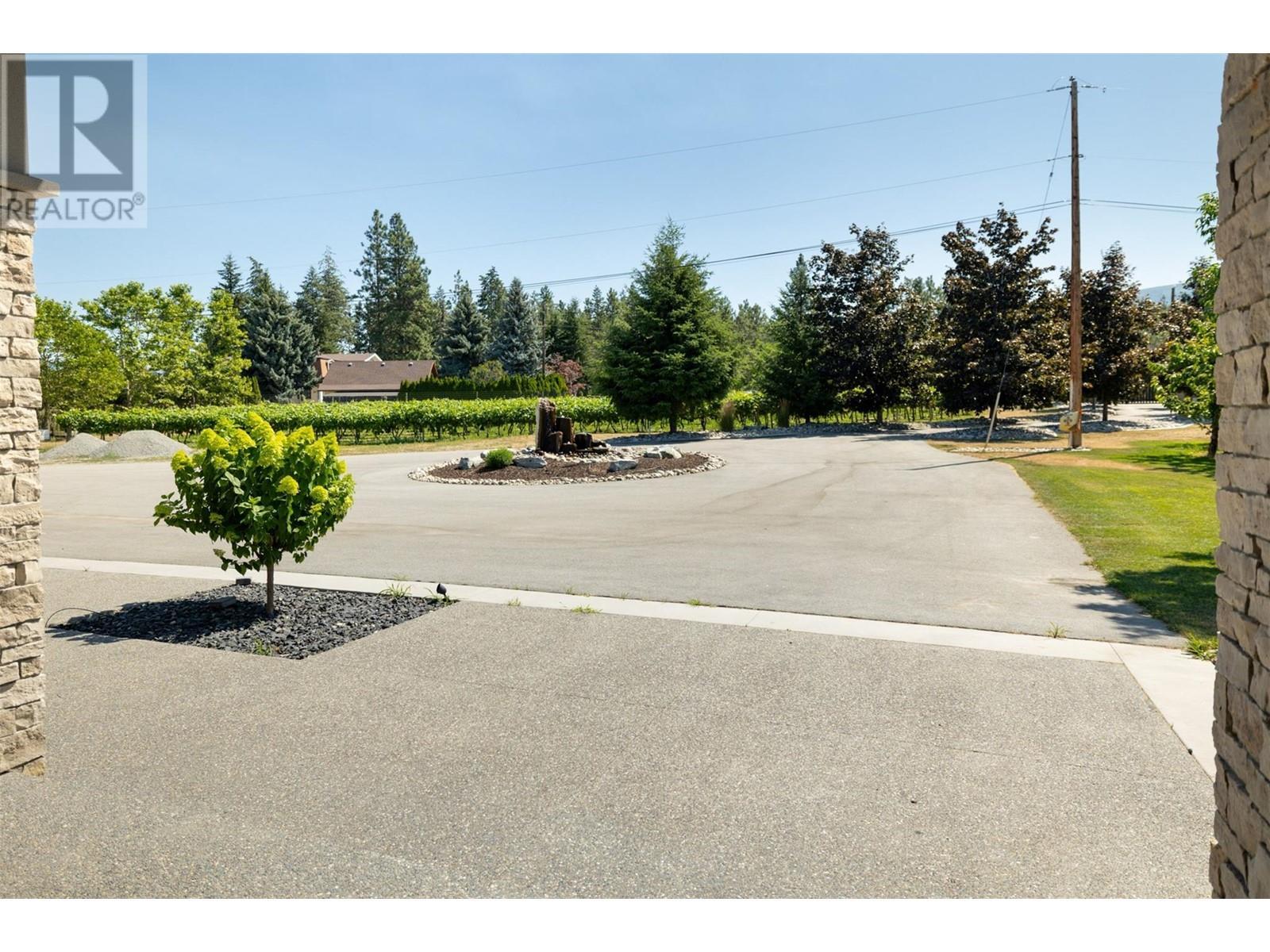 590 Barnaby Road. Kelowna, British Columbia