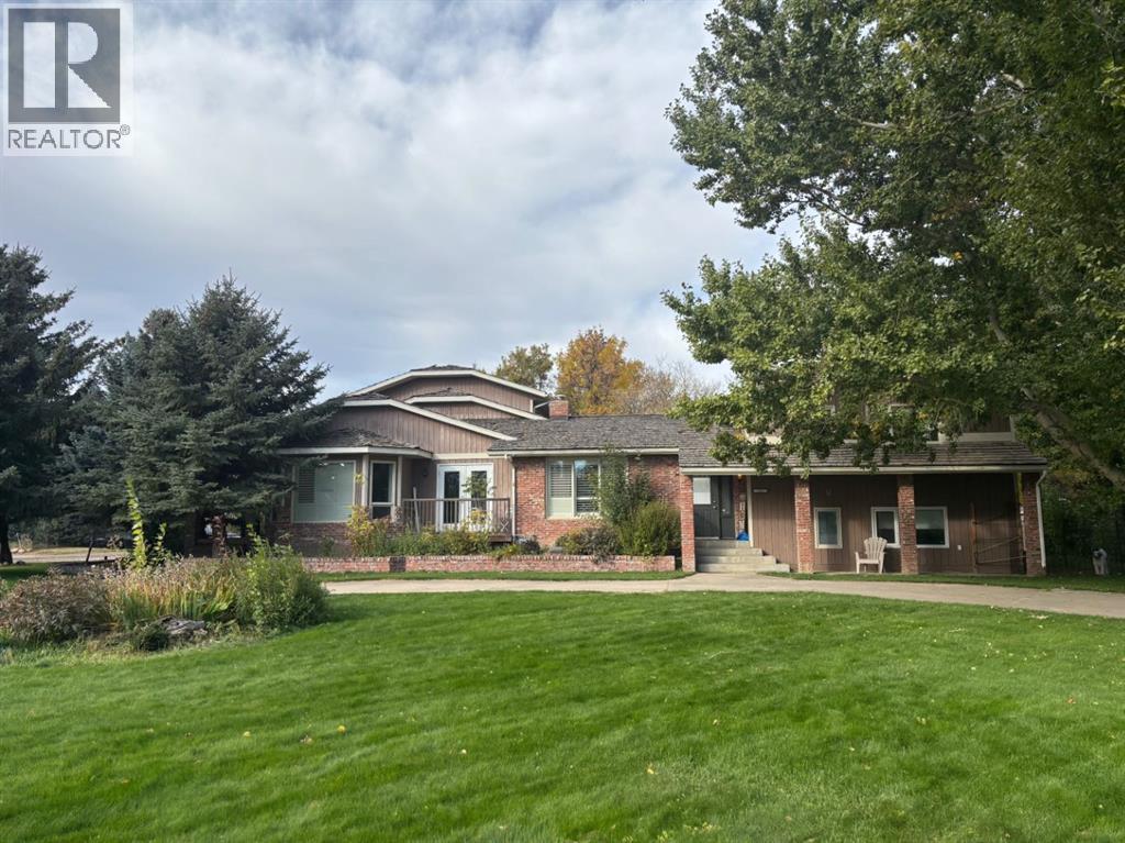 182 S 3 Street E, Magrath