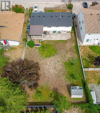 390 Asher Road. Kelowna, British Columbia