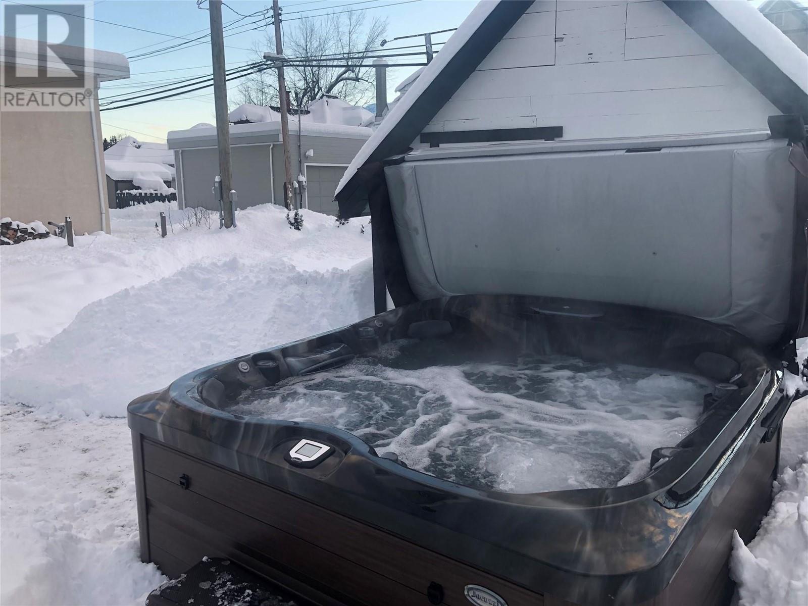 309 Third Street E. Revelstoke, British Columbia