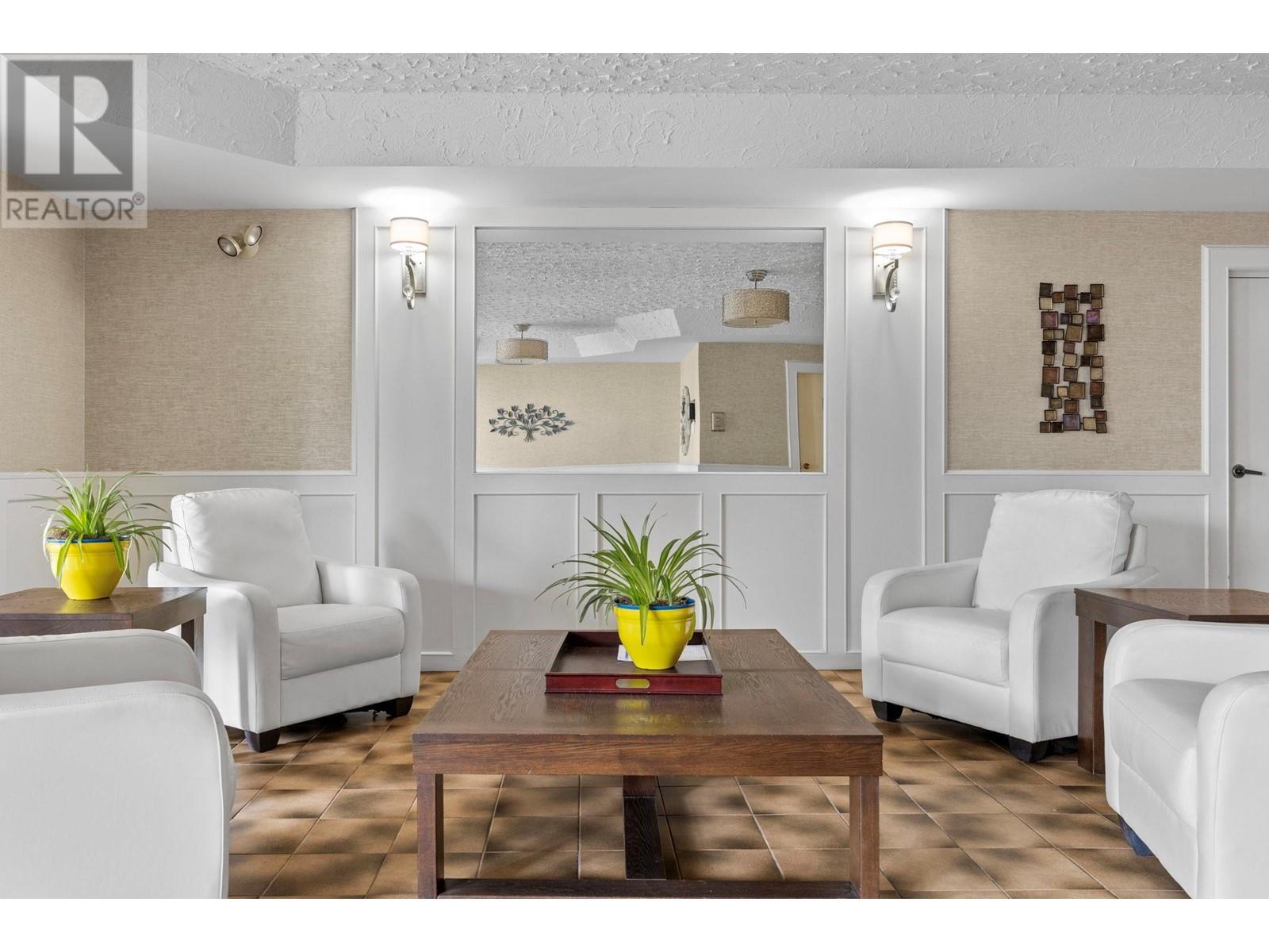 2110 Hoy Street Unit# 206. Kelowna, British Columbia