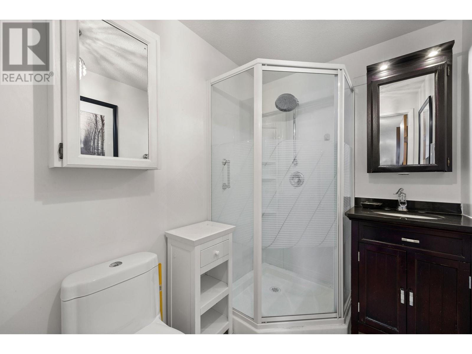 2110 Hoy Street Unit# 206. Kelowna, British Columbia