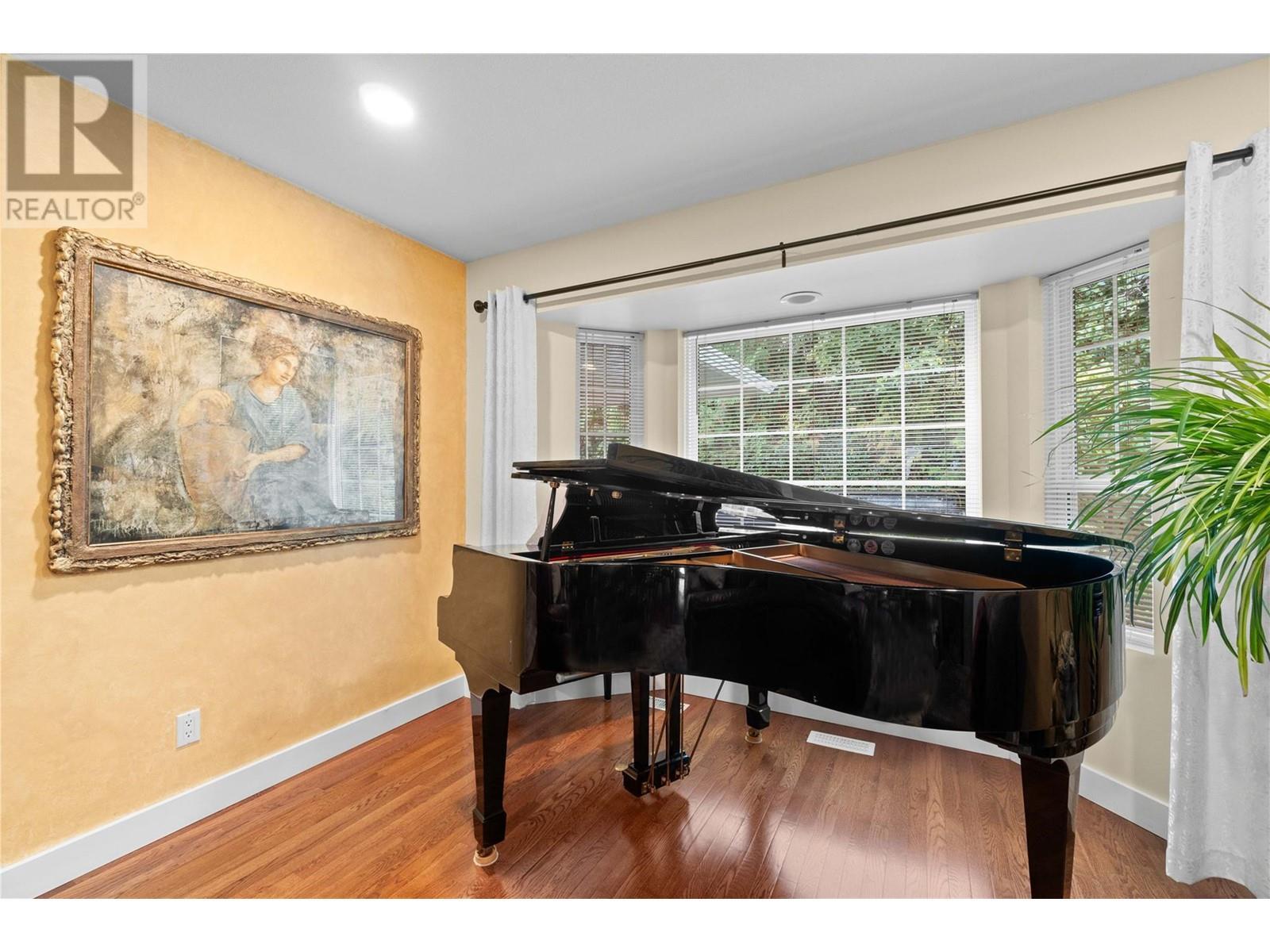 2847 Walsh Road. Sorrento, British Columbia