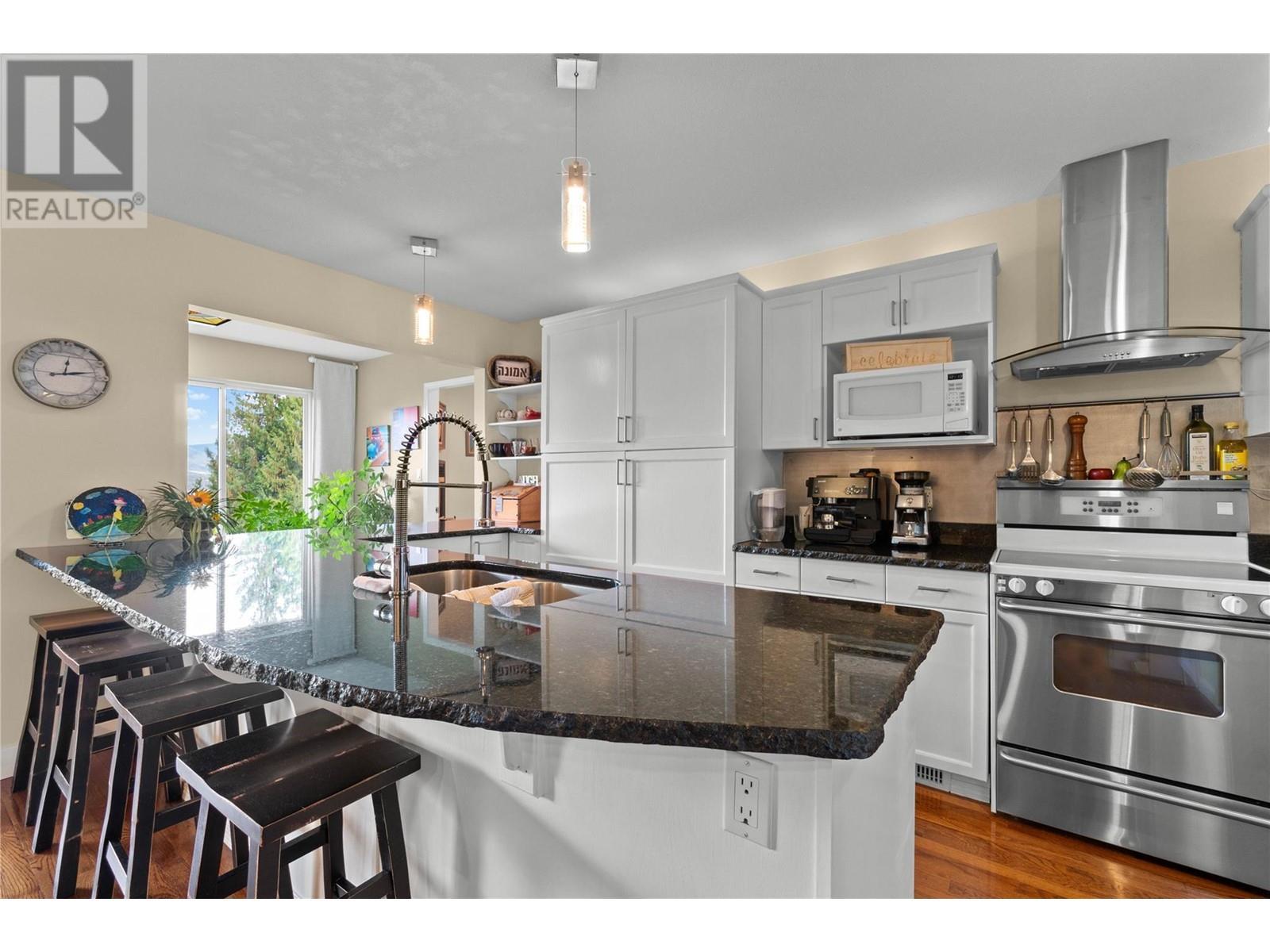 2847 Walsh Road. Sorrento, British Columbia