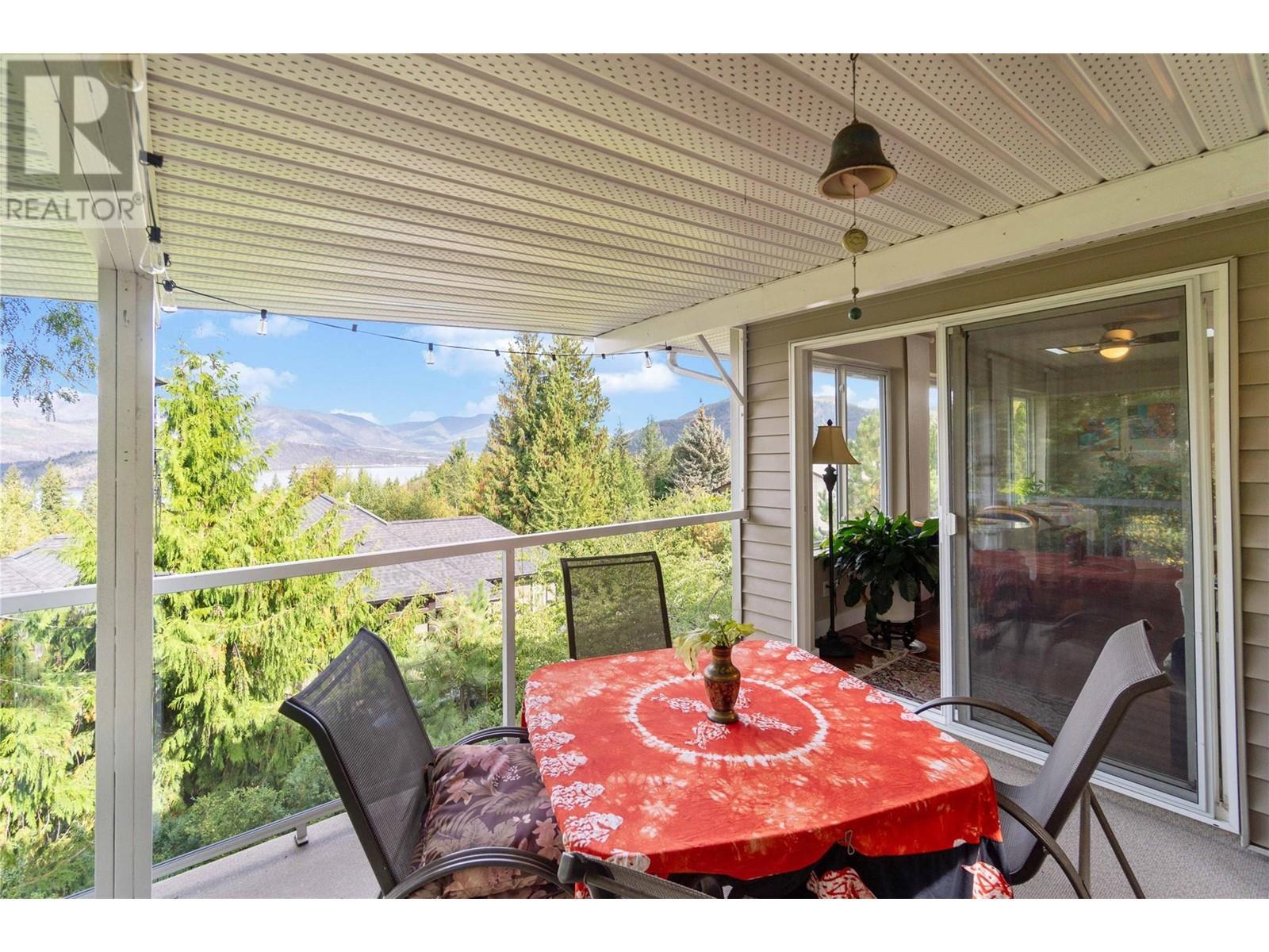 2847 Walsh Road. Sorrento, British Columbia