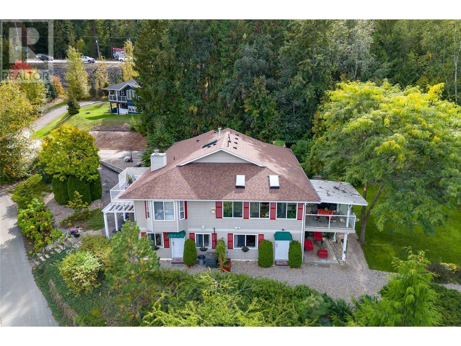 2847 Walsh Road. Sorrento, British Columbia