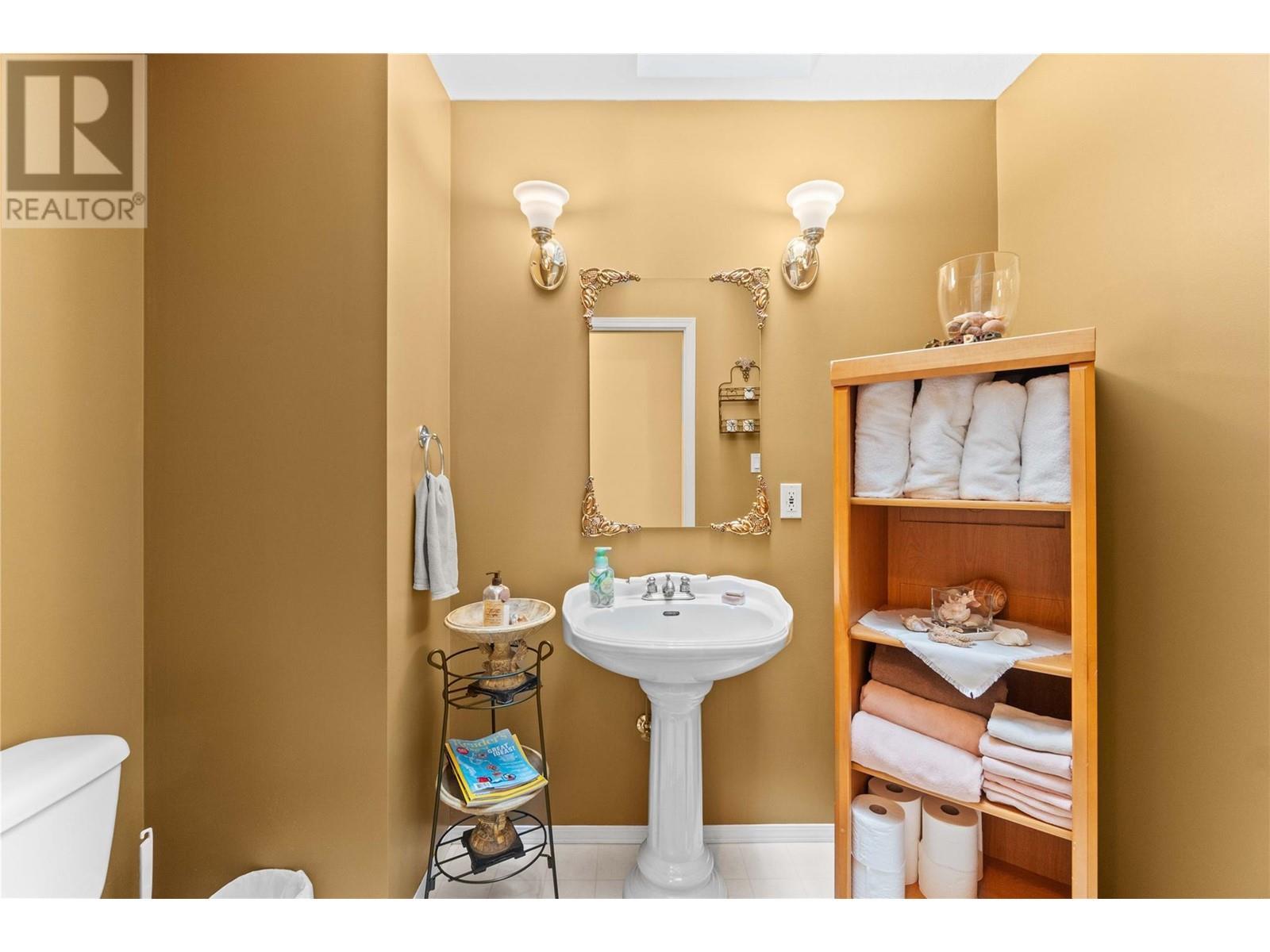 2847 Walsh Road. Sorrento, British Columbia