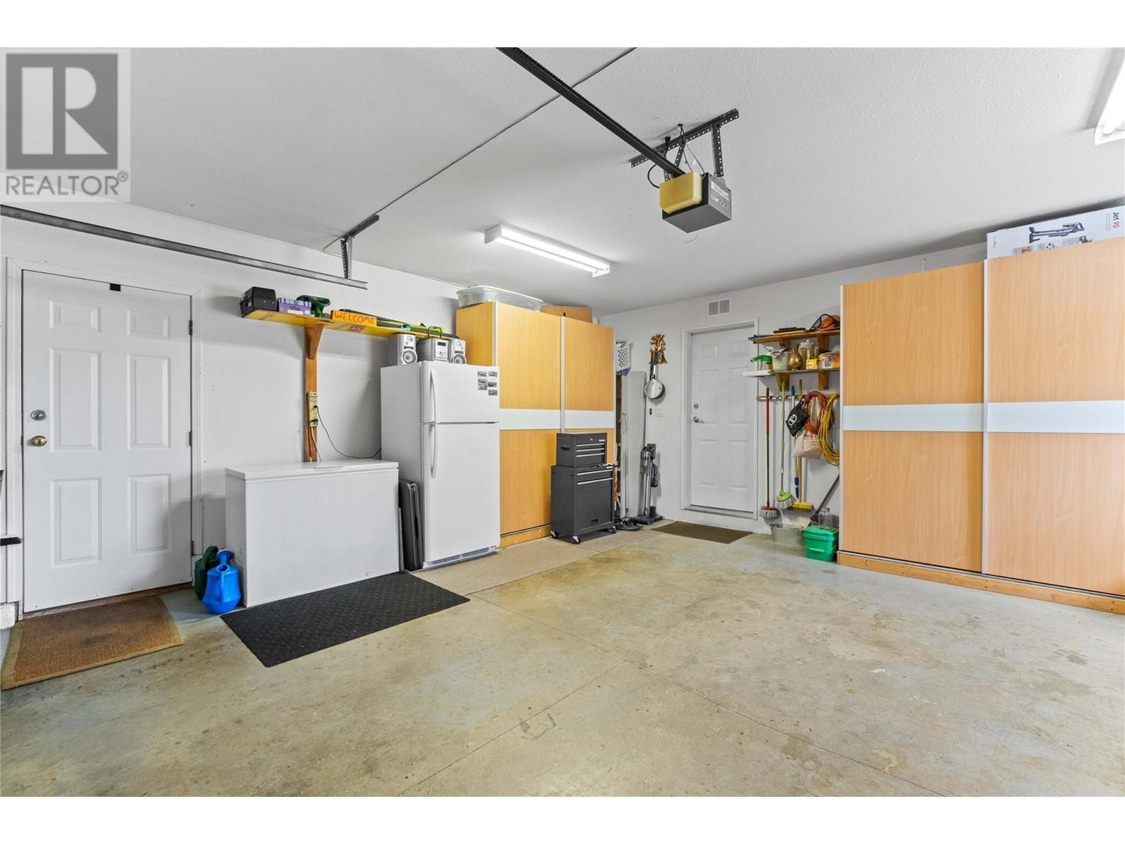 2847 Walsh Road. Sorrento, British Columbia