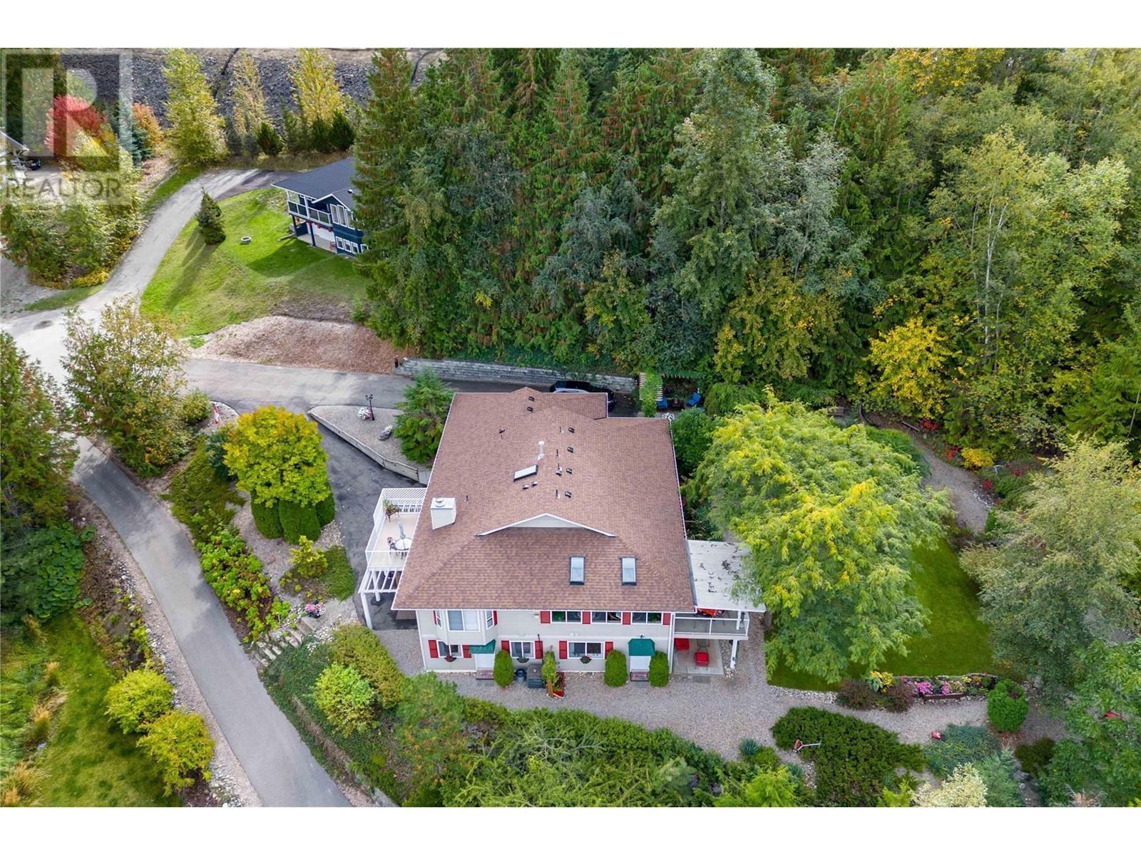 2847 Walsh Road. Sorrento, British Columbia