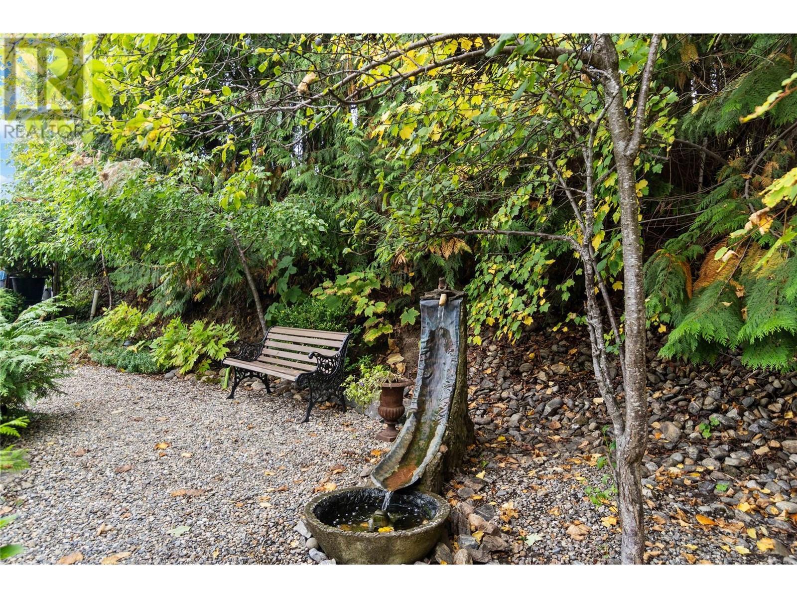 2847 Walsh Road. Sorrento, British Columbia