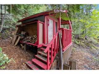 2847 Walsh Road. Sorrento, British Columbia