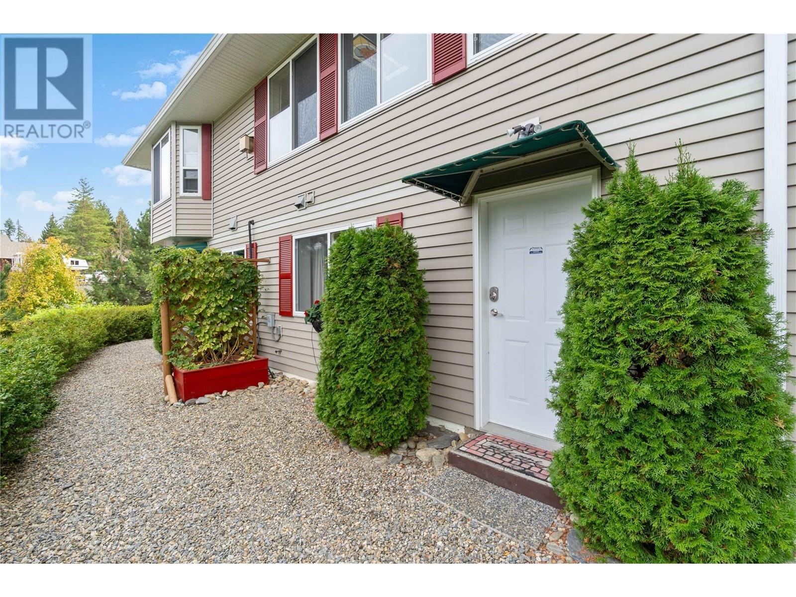 2847 Walsh Road. Sorrento, British Columbia