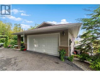 2847 Walsh Road. Sorrento, British Columbia