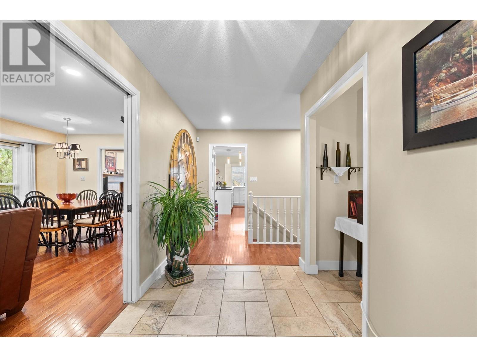 2847 Walsh Road. Sorrento, British Columbia