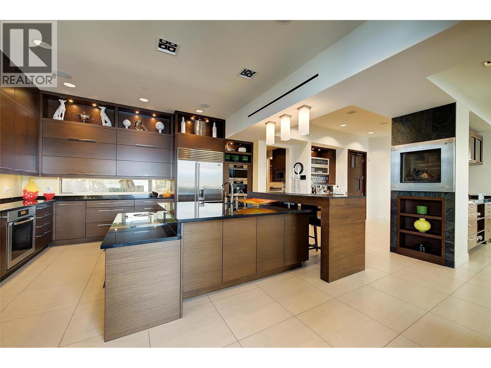 901 Westside Road S Unit# 6. West Kelowna, British Columbia