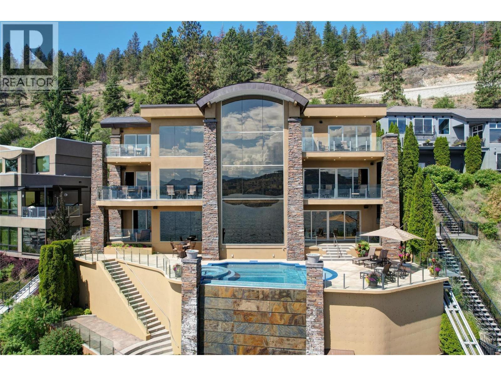 901 Westside Road S Unit# 6. West Kelowna, British Columbia