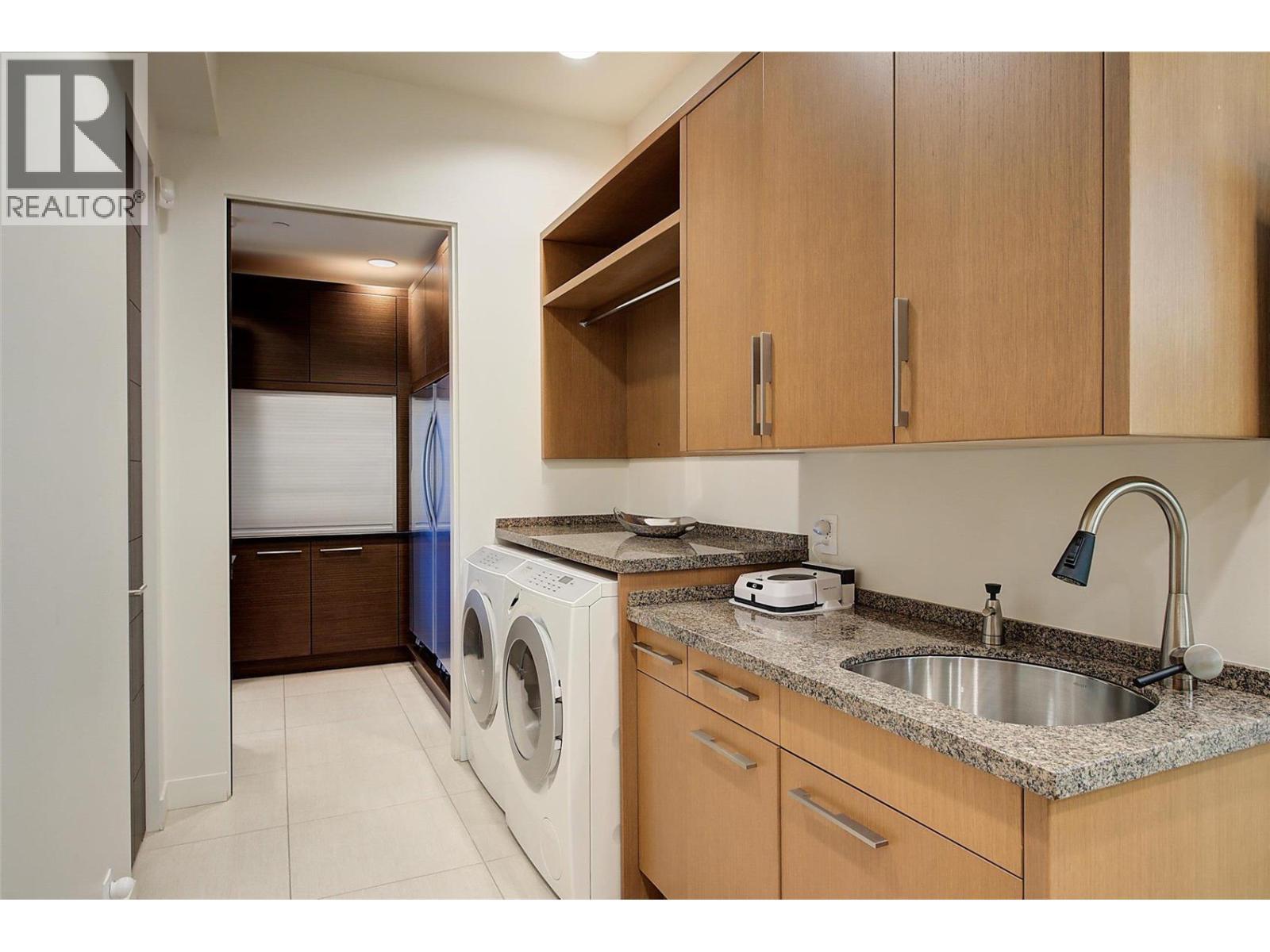 901 Westside Road S Unit# 6. West Kelowna, British Columbia