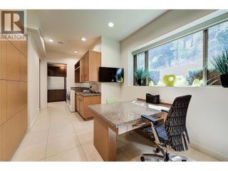 901 Westside Road S Unit# 6. West Kelowna, British Columbia