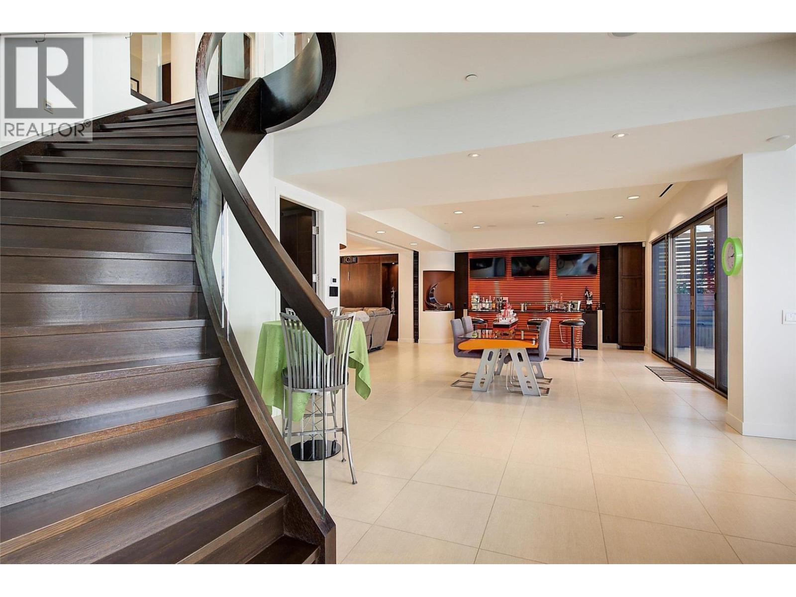 901 Westside Road S Unit# 6. West Kelowna, British Columbia