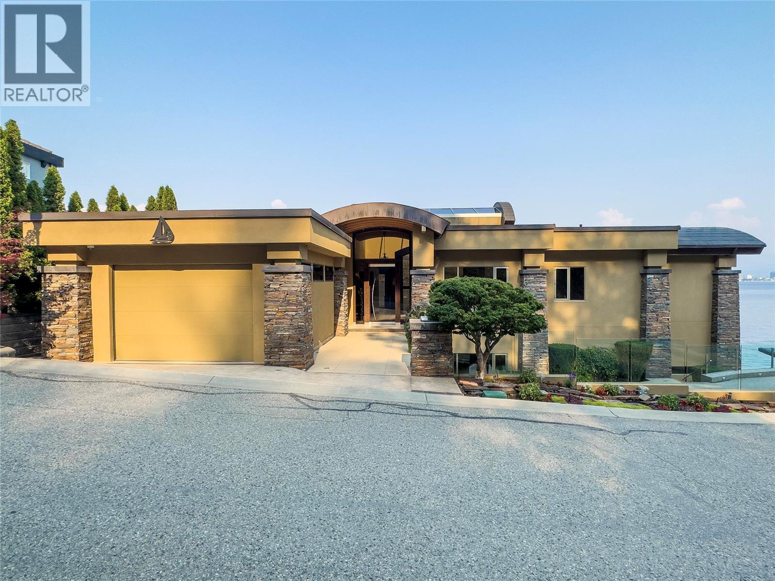 901 Westside Road S Unit# 6. West Kelowna, British Columbia