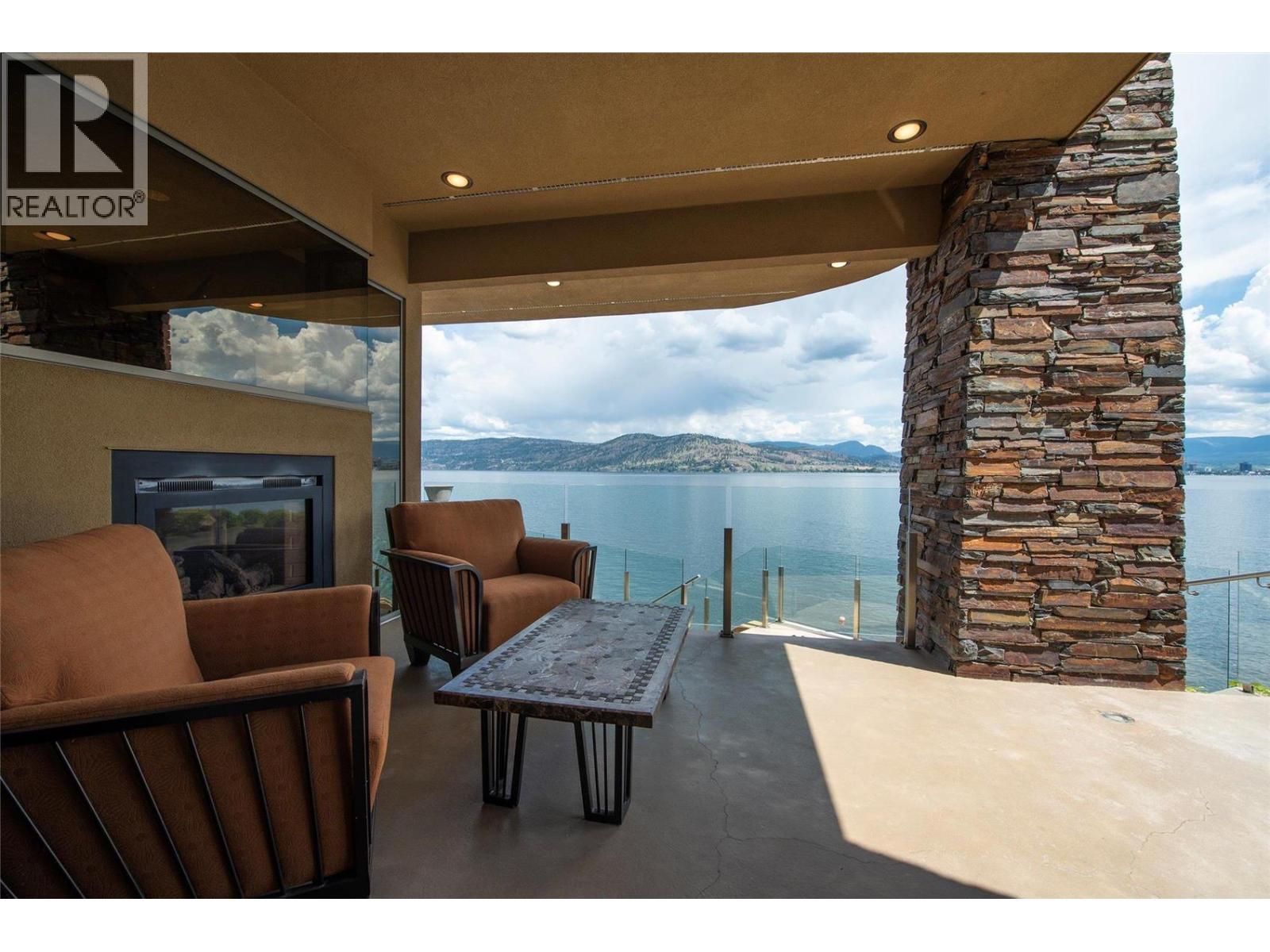 901 Westside Road S Unit# 6. West Kelowna, British Columbia