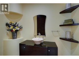 901 Westside Road S Unit# 6. West Kelowna, British Columbia