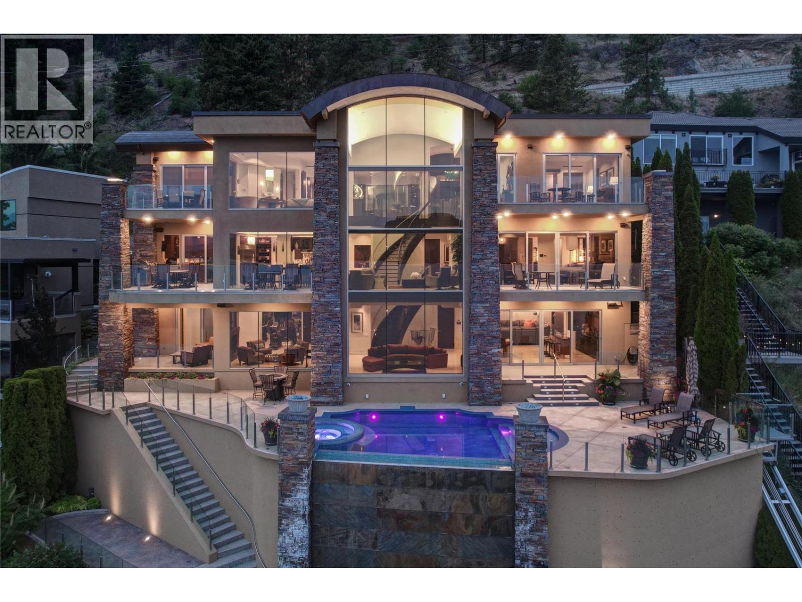 901 Westside Road S Unit# 6. West Kelowna, British Columbia