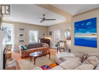 1537 Lakeview Street. Kelowna, British Columbia