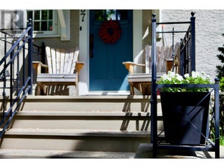 1537 Lakeview Street. Kelowna, British Columbia