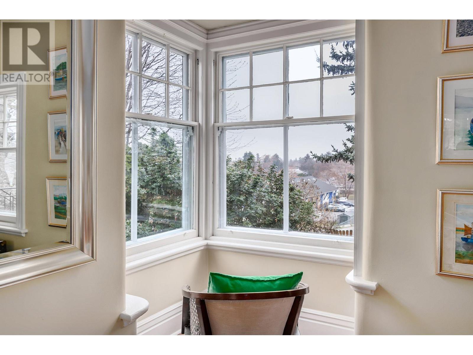 1537 Lakeview Street. Kelowna, British Columbia