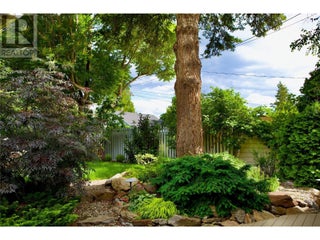 1537 Lakeview Street. Kelowna, British Columbia