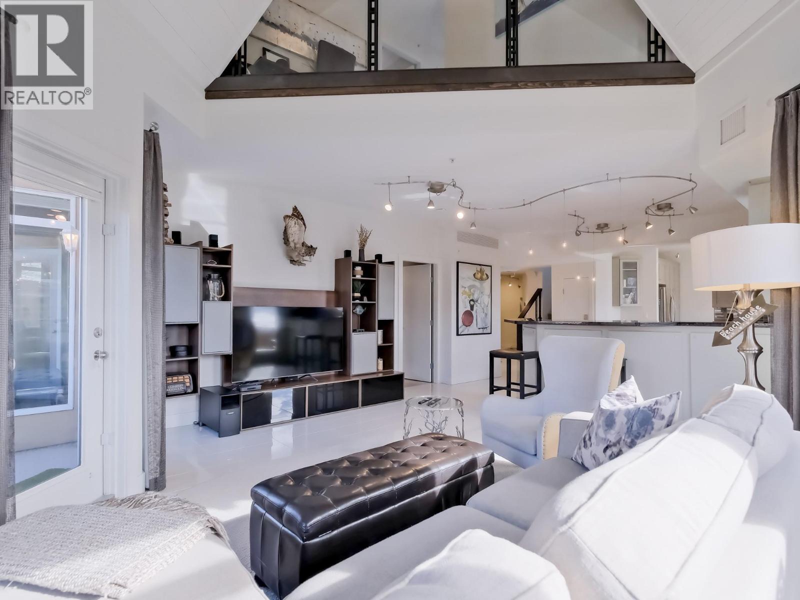 1088 Sunset Drive Unit# 221. Kelowna, British Columbia