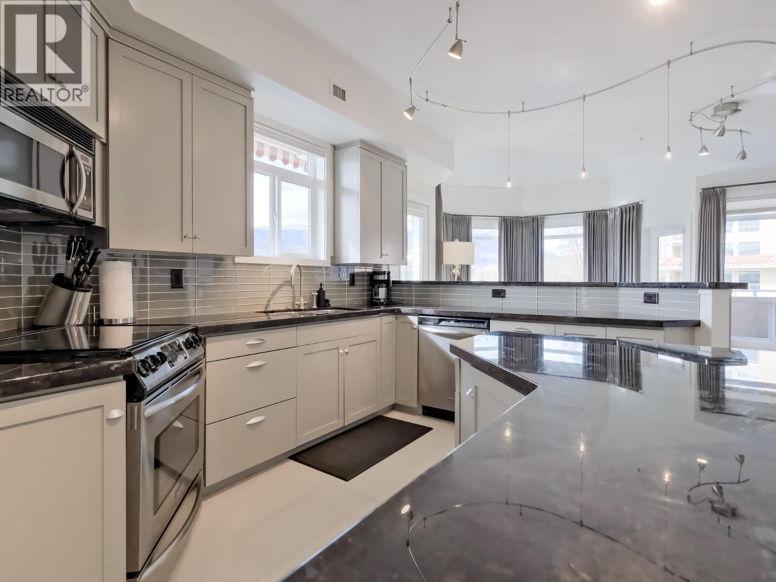 1088 Sunset Drive Unit# 221. Kelowna, British Columbia