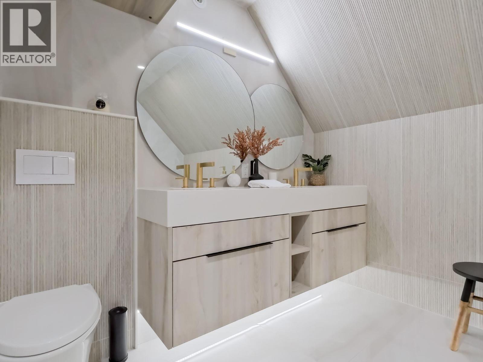 1088 Sunset Drive Unit# 221. Kelowna, British Columbia