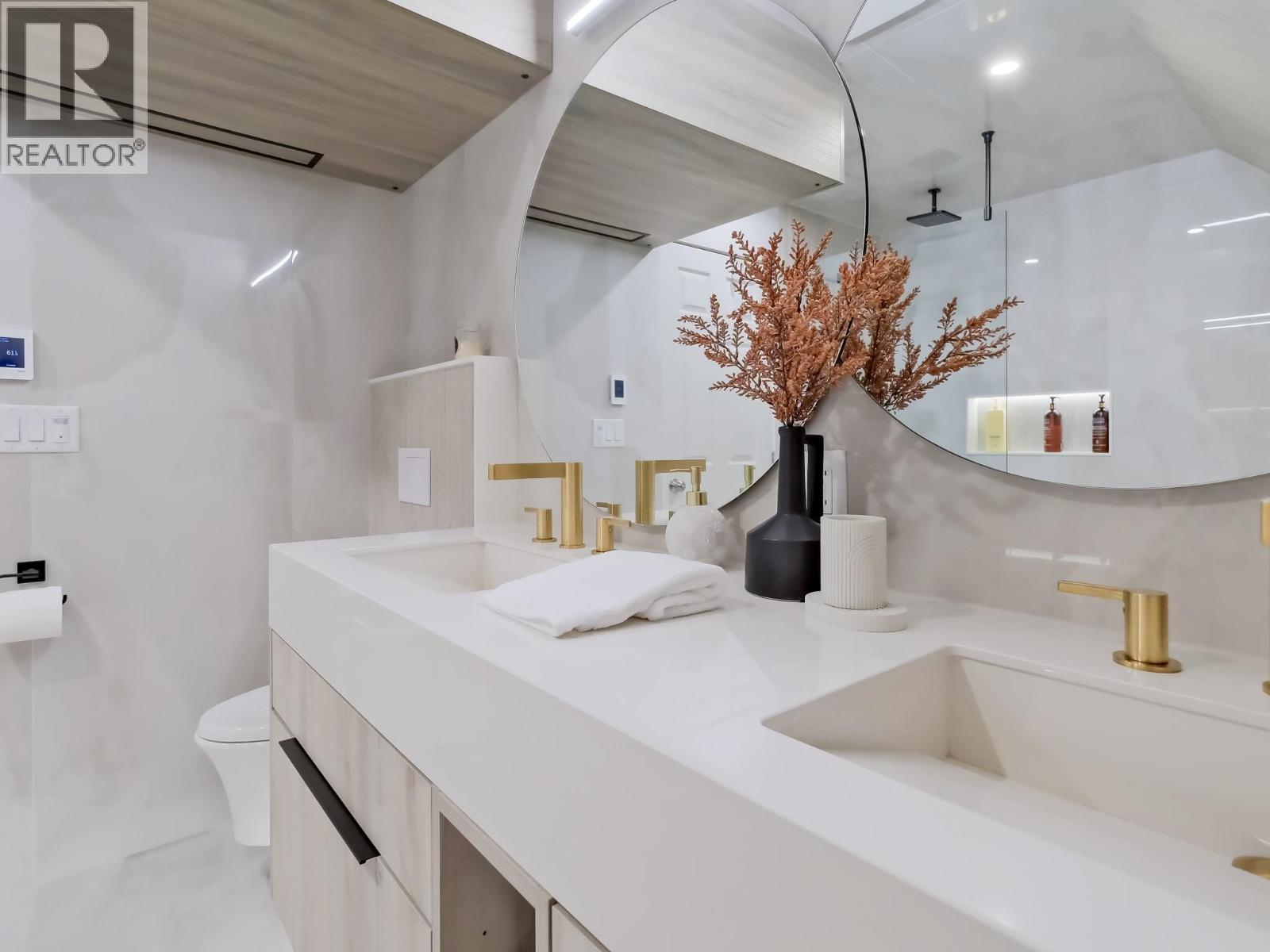 1088 Sunset Drive Unit# 221. Kelowna, British Columbia