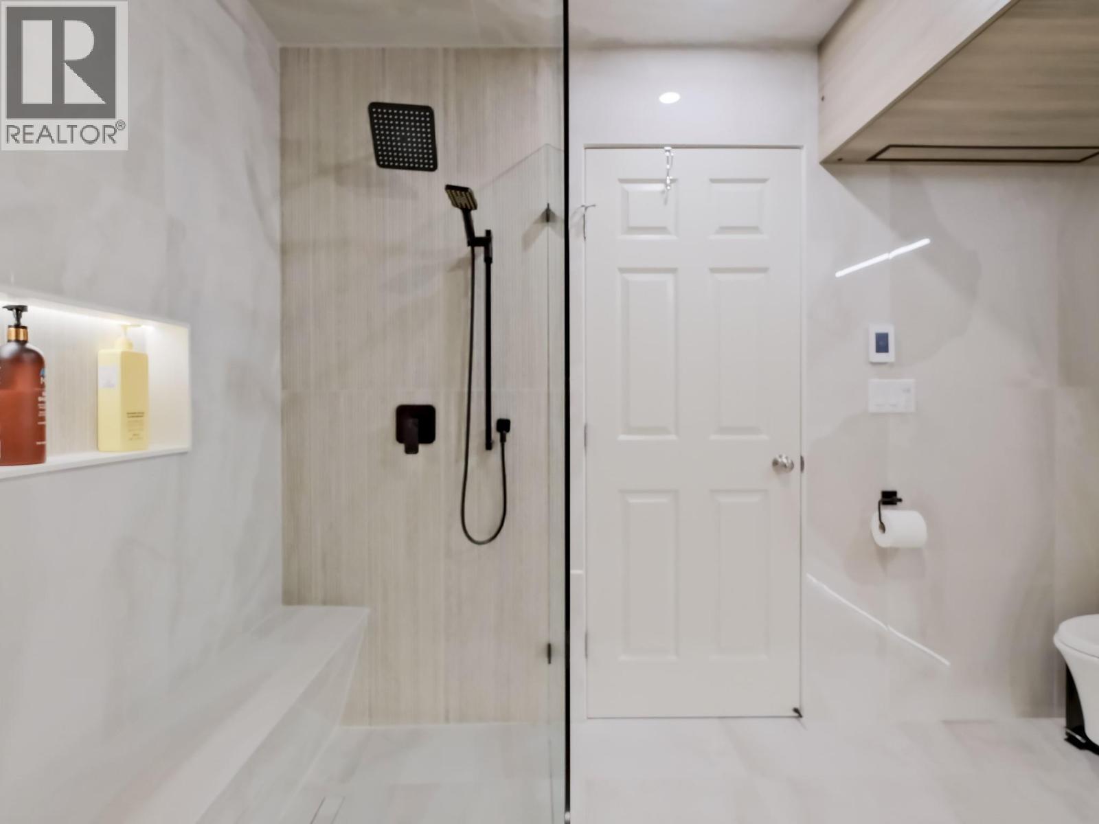 1088 Sunset Drive Unit# 221. Kelowna, British Columbia