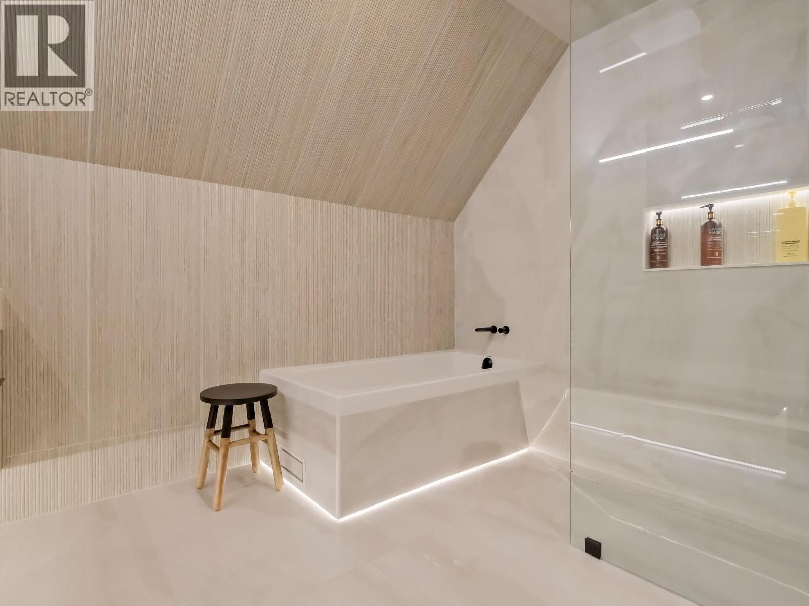 1088 Sunset Drive Unit# 221. Kelowna, British Columbia