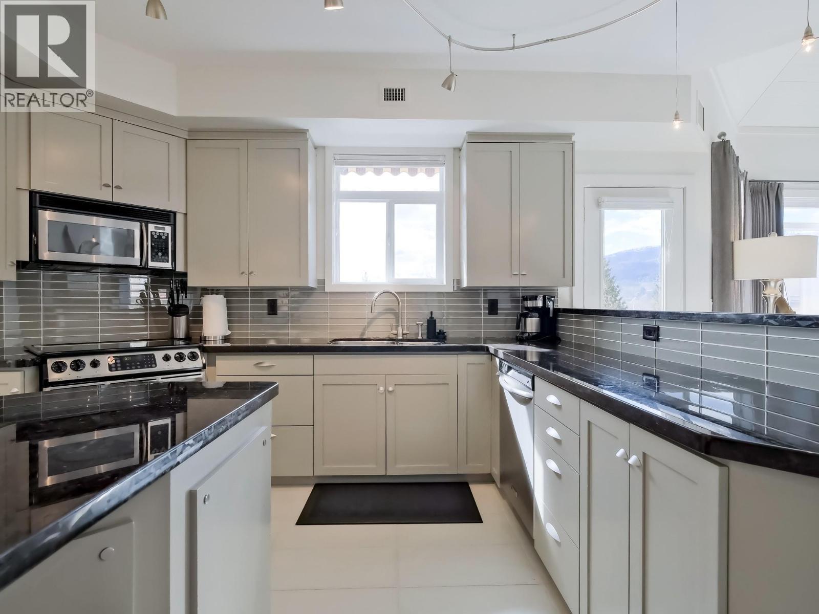 1088 Sunset Drive Unit# 221. Kelowna, British Columbia