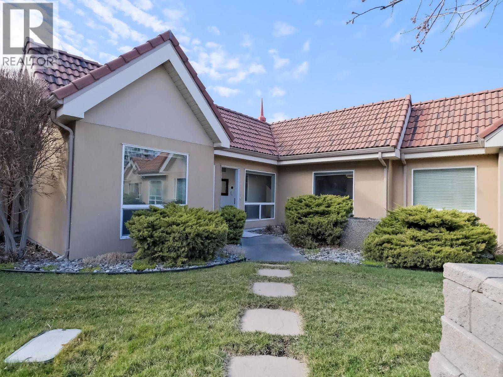 1088 Sunset Drive Unit# 221. Kelowna, British Columbia