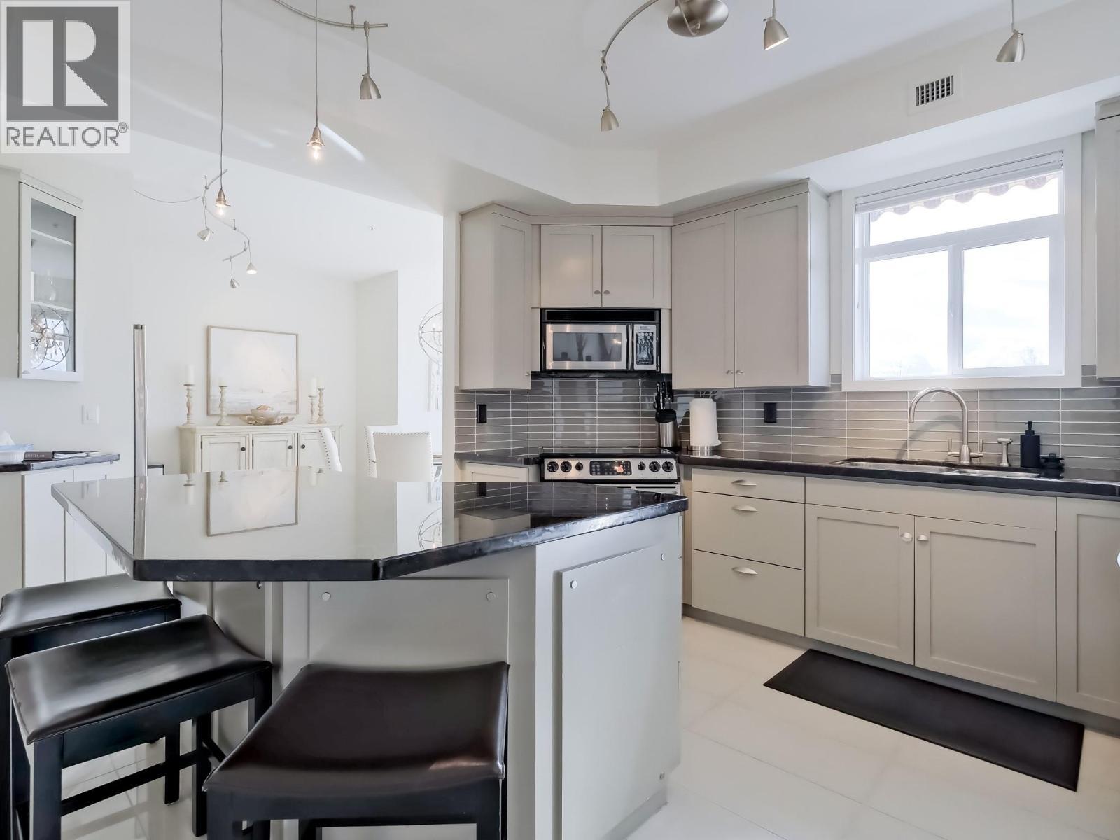 1088 Sunset Drive Unit# 221. Kelowna, British Columbia