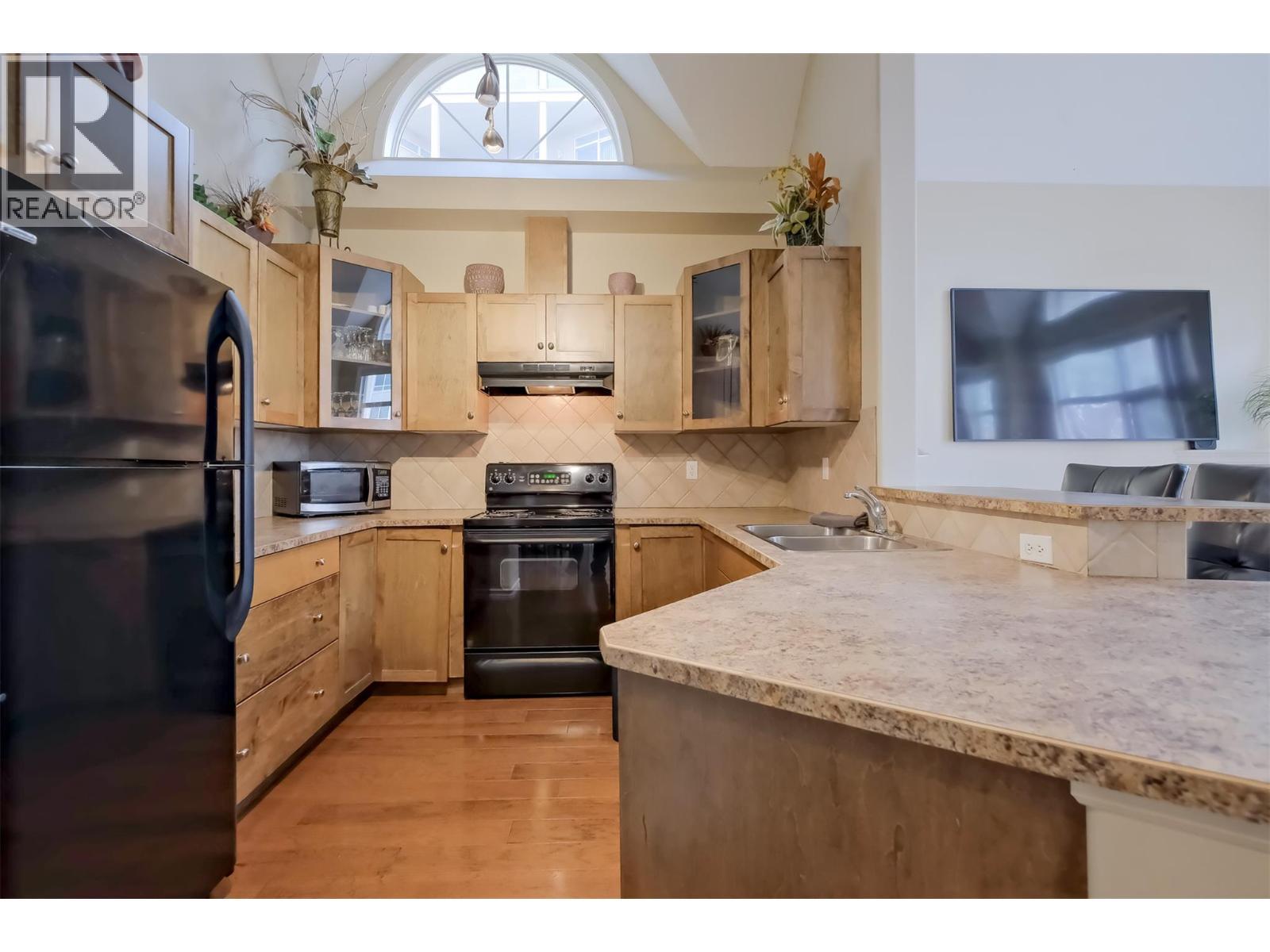 1128 Sunset Drive Unit# 101. Kelowna, British Columbia