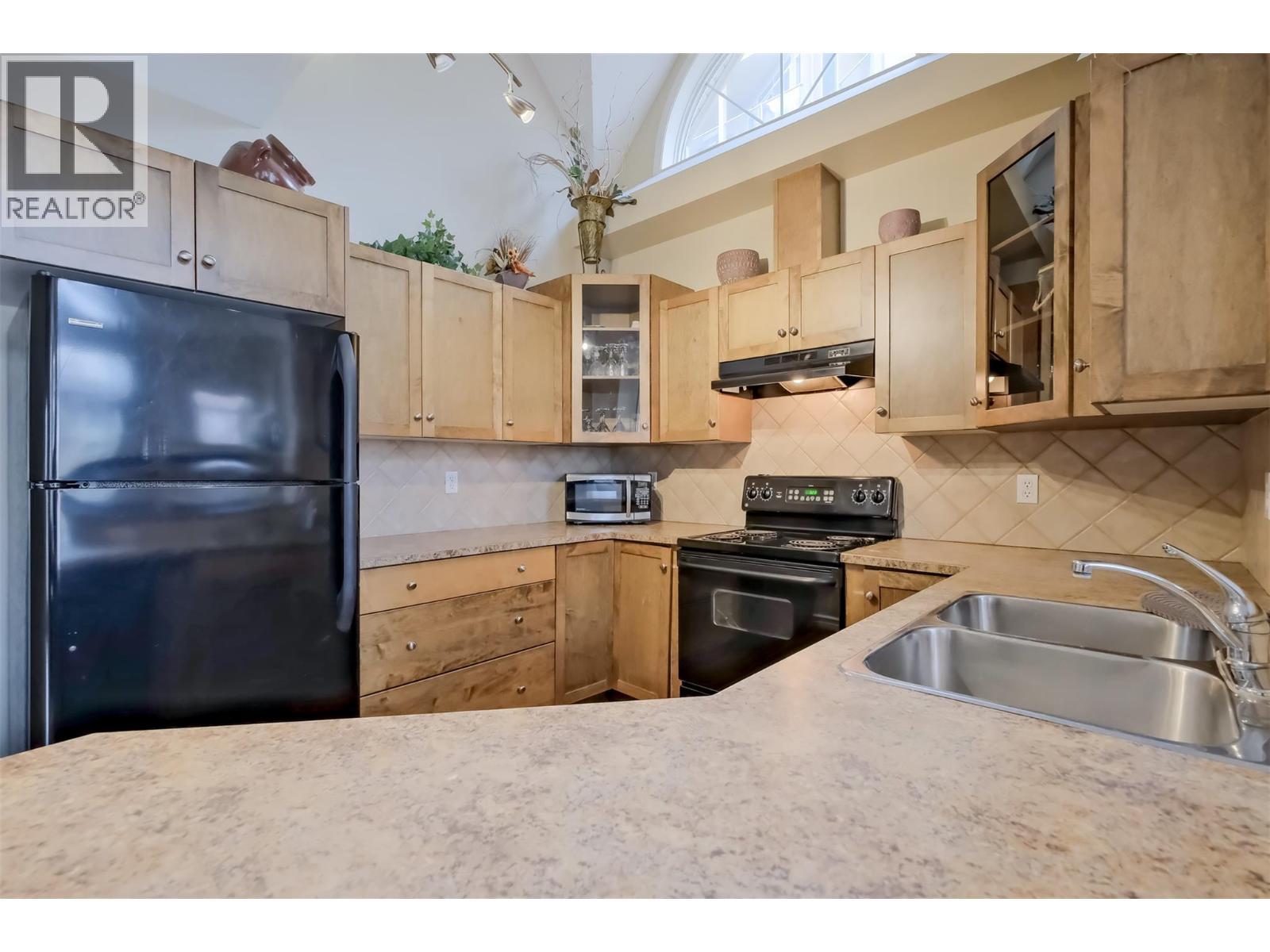 1128 Sunset Drive Unit# 101. Kelowna, British Columbia