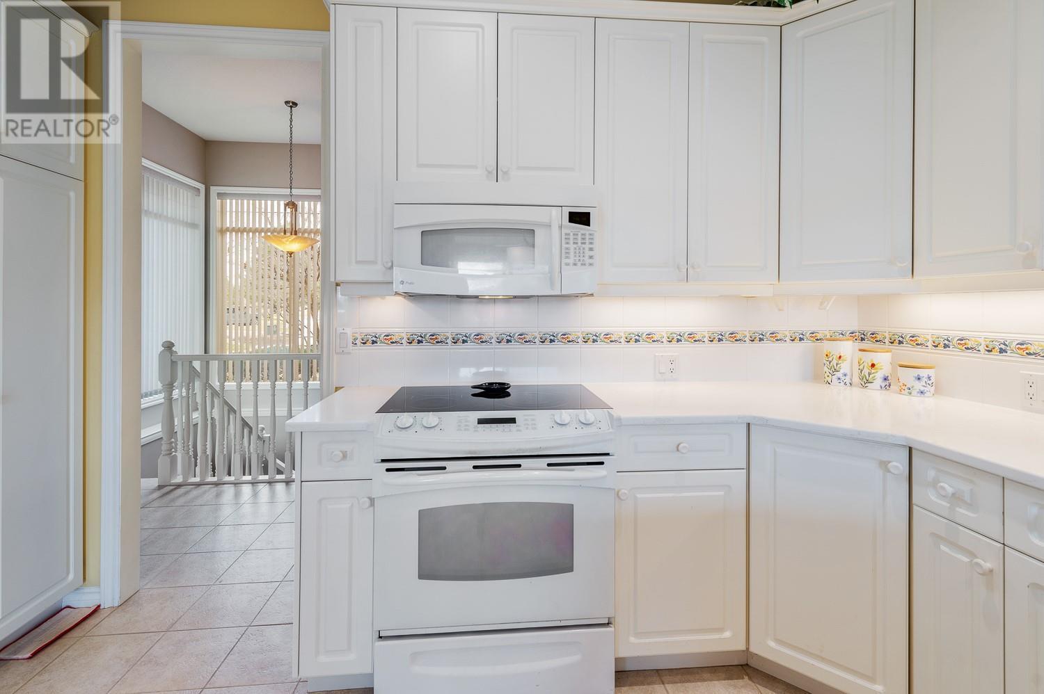 3800 Gallaghers Pinnacle Way Unit# 8. Kelowna, British Columbia