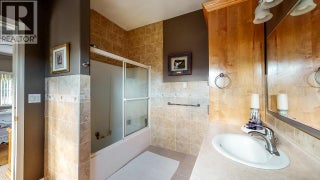 7231 Island Road. Oliver, British Columbia