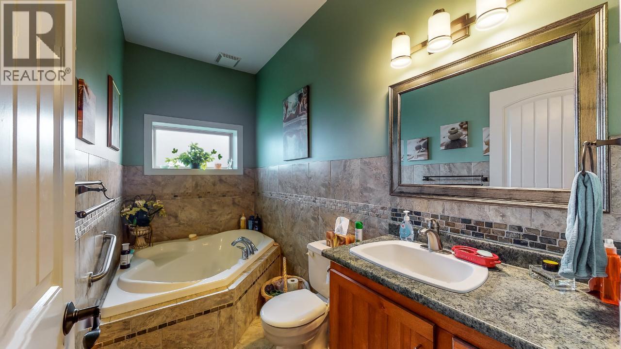 7231 Island Road. Oliver, British Columbia