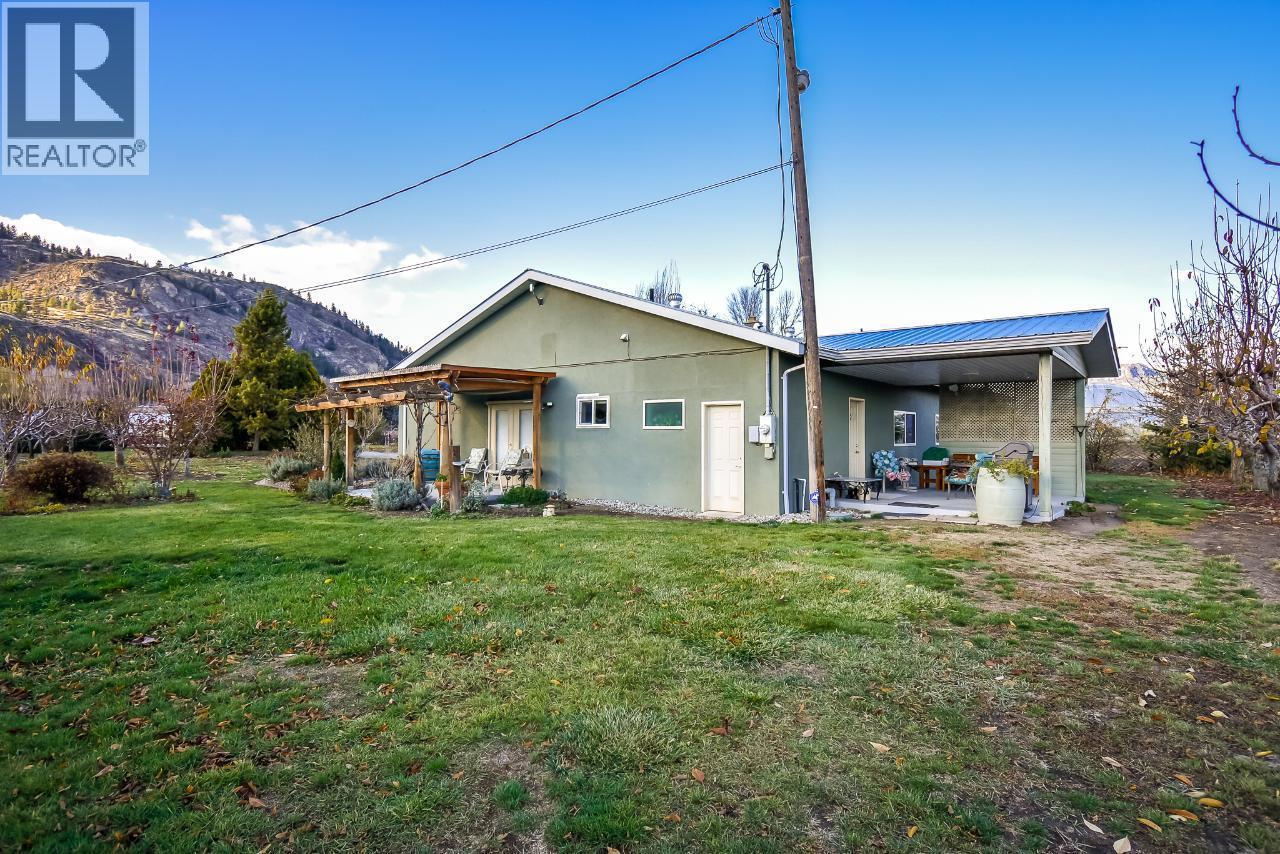 7231 Island Road. Oliver, British Columbia
