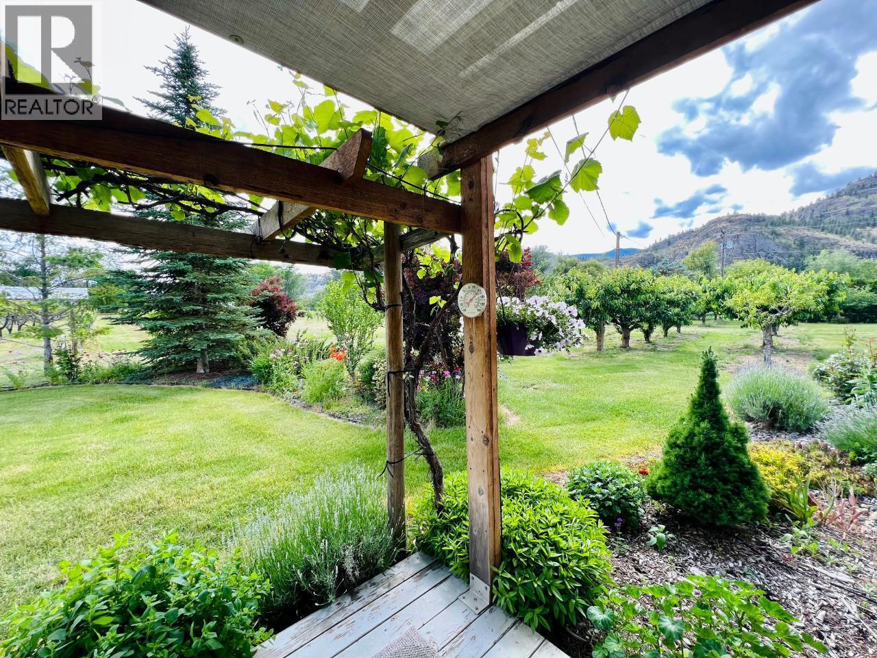 7231 Island Road. Oliver, British Columbia