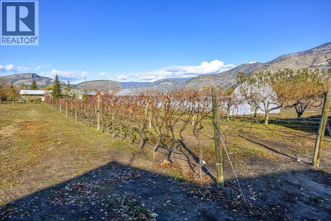 7231 Island Road. Oliver, British Columbia