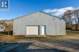 7231 Island Road. Oliver, British Columbia