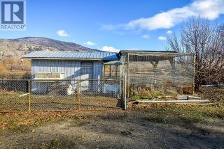 7231 Island Road. Oliver, British Columbia